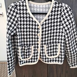 Women Houndstooth fabric jacket size small new /without any lable tags